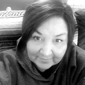 Meet your Posher, Yvette